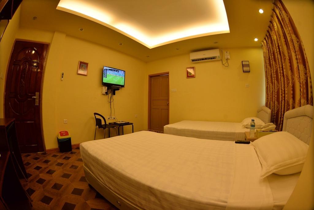 New Golden Forward Hotel Yangon Exterior photo