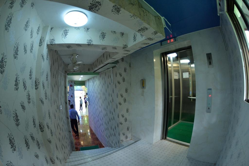New Golden Forward Hotel Yangon Exterior photo